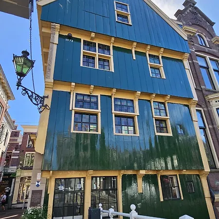 Luttik ホテル アルクマール