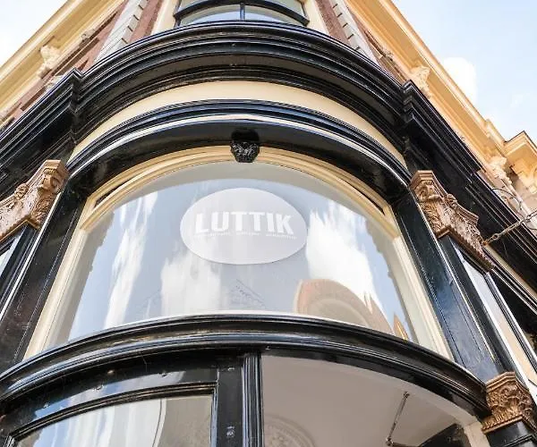 Luttik ホテル アルクマール