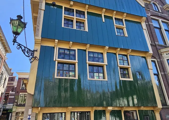 Luttik ホテル アルクマール